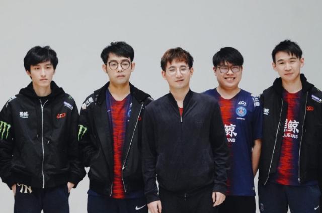 用镜面反射 用镜面反射